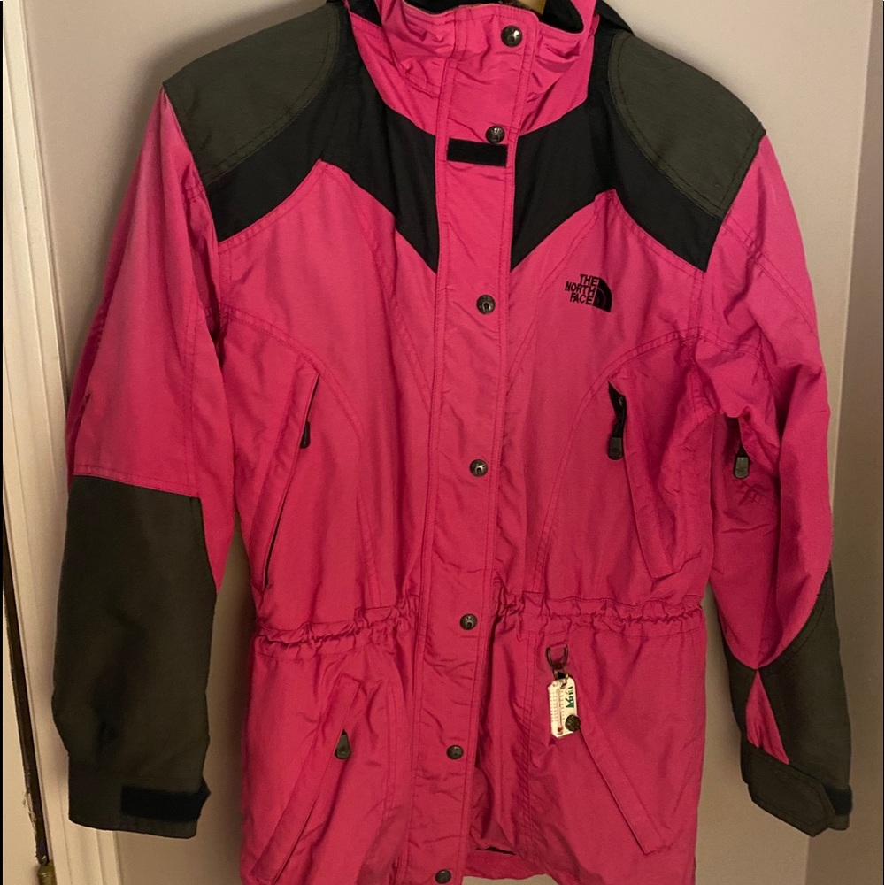 Women’s NorthFace Pink Ski Jacket! Size 10!